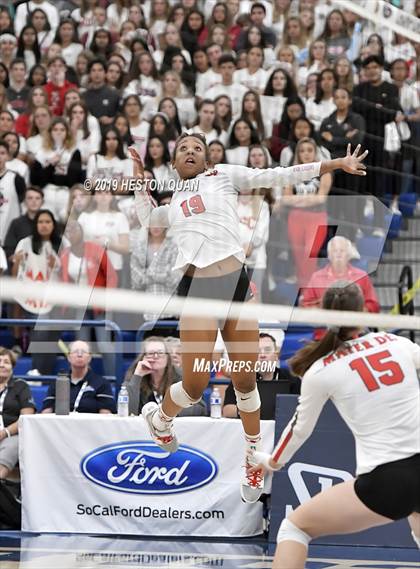Thumbnail 2 in Mater Dei vs. Redondo Union (CIF-SS D1 Final) photogallery.