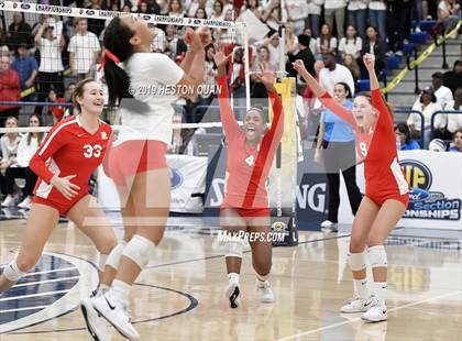 Thumbnail 1 in Mater Dei vs. Redondo Union (CIF-SS D1 Final) photogallery.
