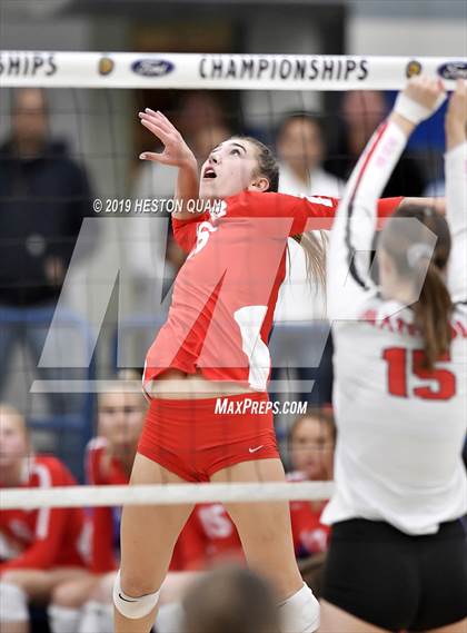 Thumbnail 3 in Mater Dei vs. Redondo Union (CIF-SS D1 Final) photogallery.