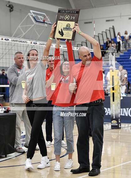 Thumbnail 3 in Mater Dei vs. Redondo Union (CIF-SS D1 Final) photogallery.