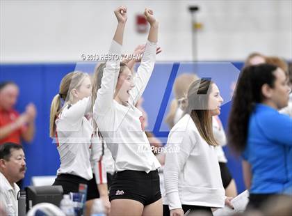 Thumbnail 2 in Mater Dei vs. Redondo Union (CIF-SS D1 Final) photogallery.
