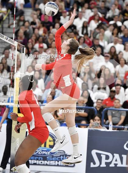 Thumbnail 3 in Mater Dei vs. Redondo Union (CIF-SS D1 Final) photogallery.