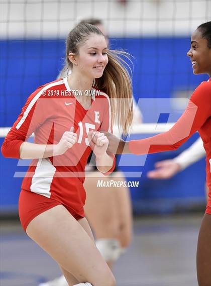 Thumbnail 3 in Mater Dei vs. Redondo Union (CIF-SS D1 Final) photogallery.
