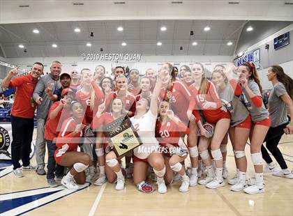 Thumbnail 2 in Mater Dei vs. Redondo Union (CIF-SS D1 Final) photogallery.