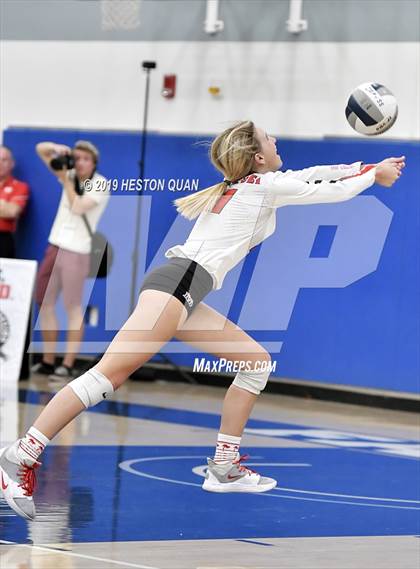 Thumbnail 2 in Mater Dei vs. Redondo Union (CIF-SS D1 Final) photogallery.