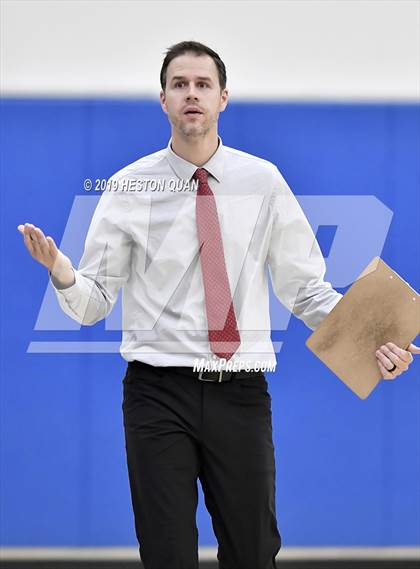 Thumbnail 2 in Mater Dei vs. Redondo Union (CIF-SS D1 Final) photogallery.