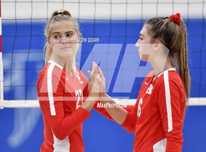 Thumbnail 2 in Mater Dei vs. Redondo Union (CIF-SS D1 Final) photogallery.