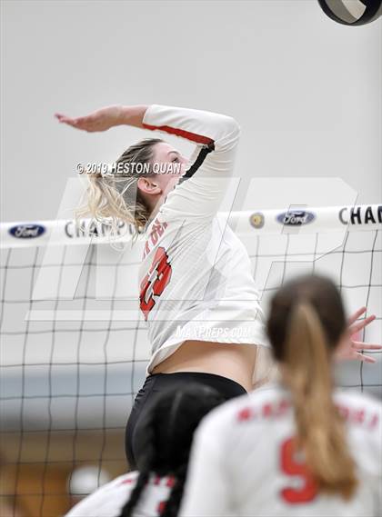 Thumbnail 3 in Mater Dei vs. Redondo Union (CIF-SS D1 Final) photogallery.