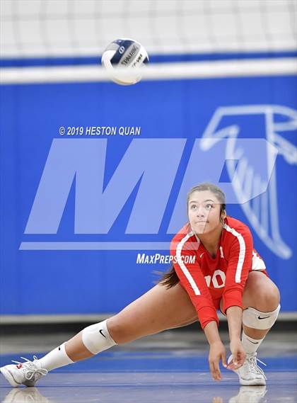 Thumbnail 1 in Mater Dei vs. Redondo Union (CIF-SS D1 Final) photogallery.