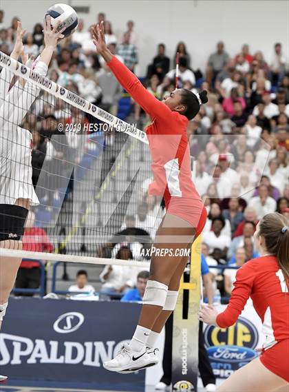 Thumbnail 2 in Mater Dei vs. Redondo Union (CIF-SS D1 Final) photogallery.