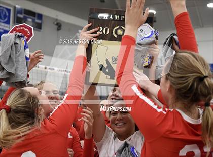 Thumbnail 1 in Mater Dei vs. Redondo Union (CIF-SS D1 Final) photogallery.