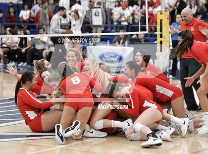 Thumbnail 3 in Mater Dei vs. Redondo Union (CIF-SS D1 Final) photogallery.