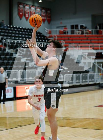 Thumbnail 3 in Edmond Memorial @ Mustang photogallery.
