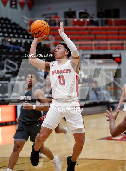 Thumbnail 3 in Edmond Memorial @ Mustang photogallery.