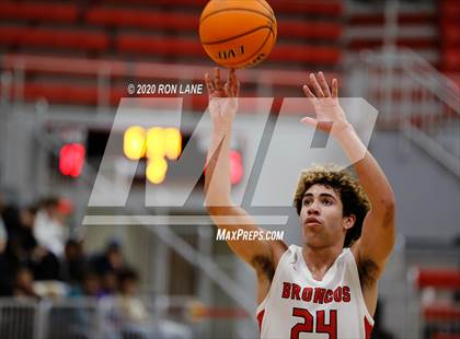 Thumbnail 3 in Edmond Memorial @ Mustang photogallery.