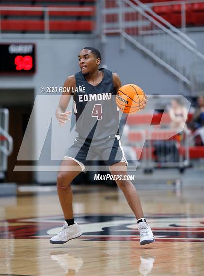 Thumbnail 3 in Edmond Memorial @ Mustang photogallery.