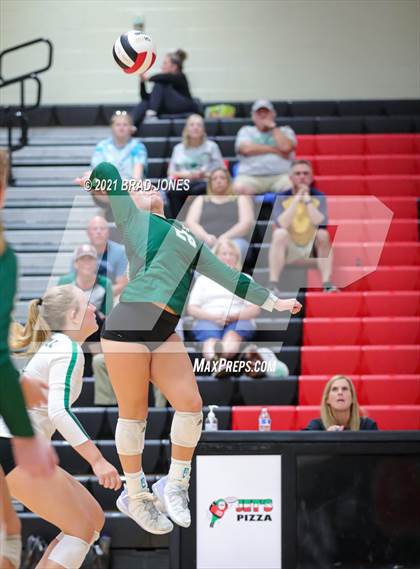 Thumbnail 1 in Green Hill @ Ravenwood photogallery.
