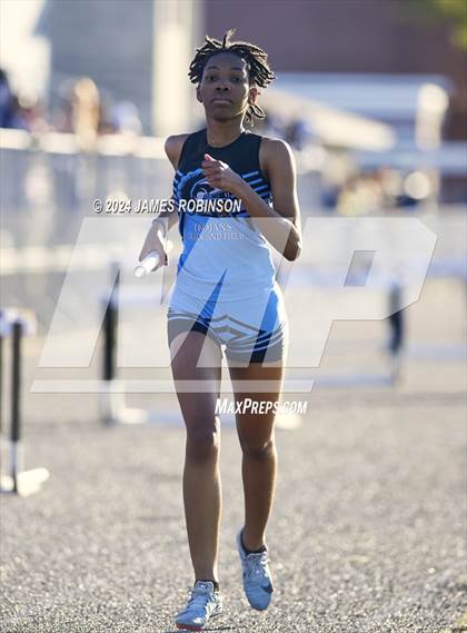 Thumbnail 3 in Stanton Invitational (4 x 800 Relay) photogallery.