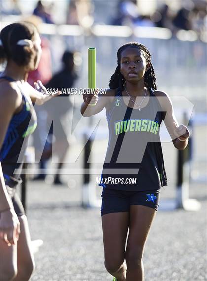 Thumbnail 3 in Stanton Invitational (4 x 800 Relay) photogallery.