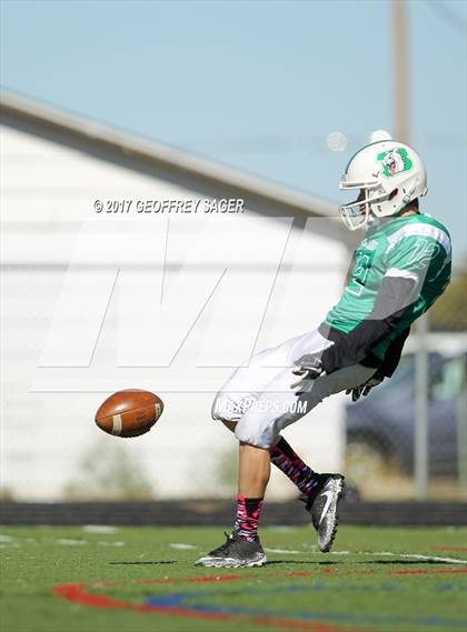 Thumbnail 1 in Lyons @ Byers photogallery.