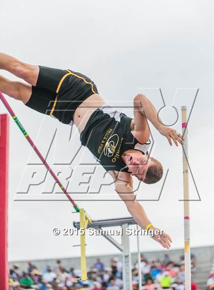 Thumbnail 2 in CIF State Track & Field Championships (Boys Pole Vault Final) photogallery.