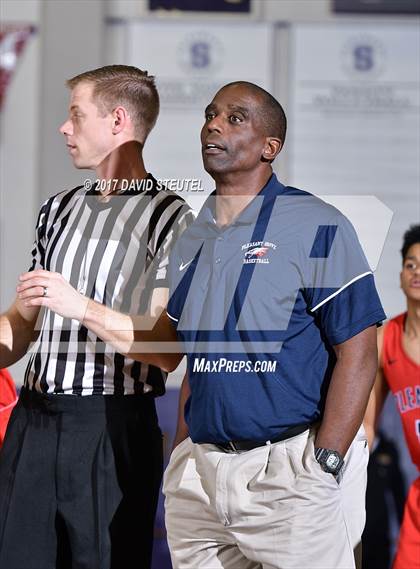 Thumbnail 2 in Pleasant Grove vs. Washington (St. Hope Elite Classic) photogallery.