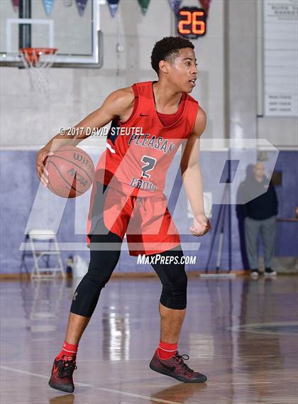 Thumbnail 3 in Pleasant Grove vs. Washington (St. Hope Elite Classic) photogallery.