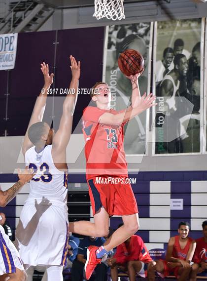 Thumbnail 3 in Pleasant Grove vs. Washington (St. Hope Elite Classic) photogallery.