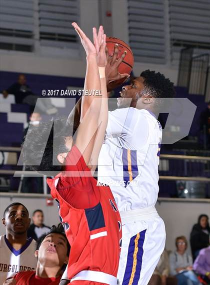 Thumbnail 3 in Pleasant Grove vs. Washington (St. Hope Elite Classic) photogallery.