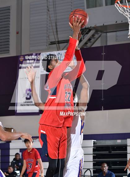 Thumbnail 3 in Pleasant Grove vs. Washington (St. Hope Elite Classic) photogallery.