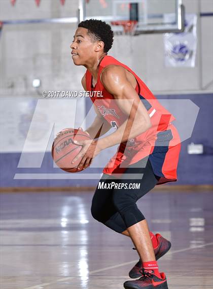 Thumbnail 2 in Pleasant Grove vs. Washington (St. Hope Elite Classic) photogallery.