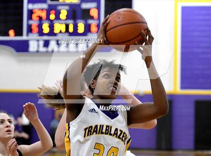 Thumbnail 3 in Durango vs Sierra Vista photogallery.