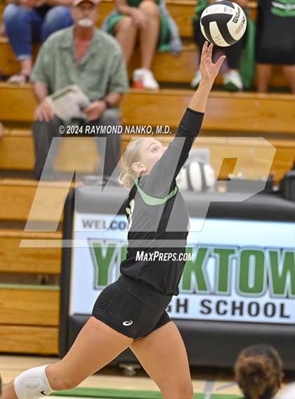 Thumbnail 3 in McCutcheon @ Yorktown  photogallery.
