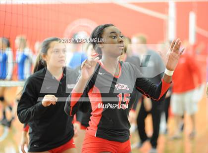 Thumbnail 3 in Elsinore vs. Carson (HUDL SoCal Invite) photogallery.