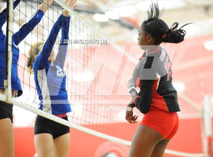 Thumbnail 2 in Elsinore vs. Carson (HUDL SoCal Invite) photogallery.