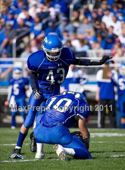 Thumbnail 2 in Greenville vs. Robinson photogallery.