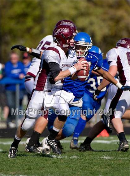 Thumbnail 2 in Greenville vs. Robinson photogallery.