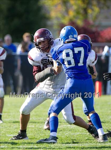 Thumbnail 2 in Greenville vs. Robinson photogallery.