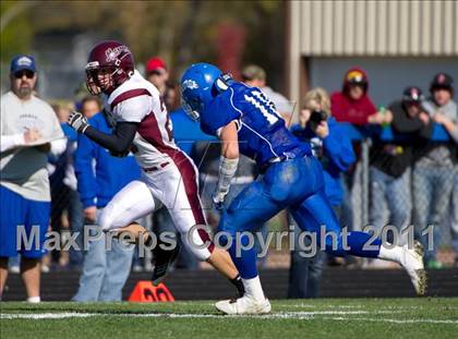 Thumbnail 2 in Greenville vs. Robinson photogallery.