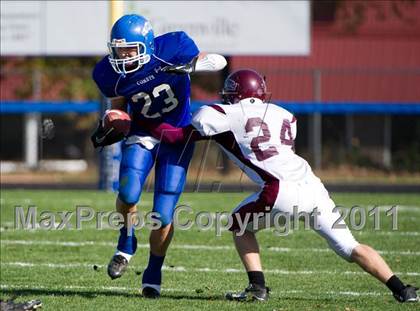 Thumbnail 3 in Greenville vs. Robinson photogallery.