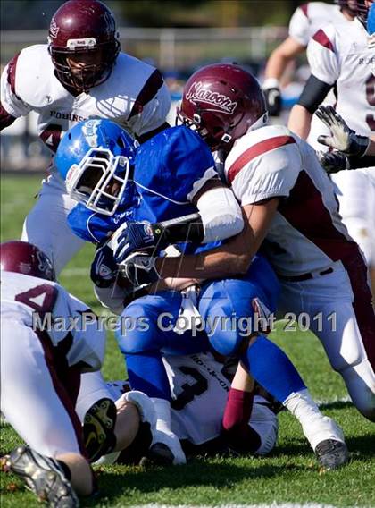Thumbnail 3 in Greenville vs. Robinson photogallery.