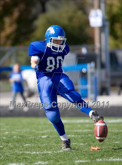 Thumbnail 2 in Greenville vs. Robinson photogallery.