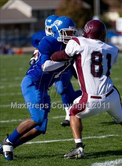 Thumbnail 2 in Greenville vs. Robinson photogallery.