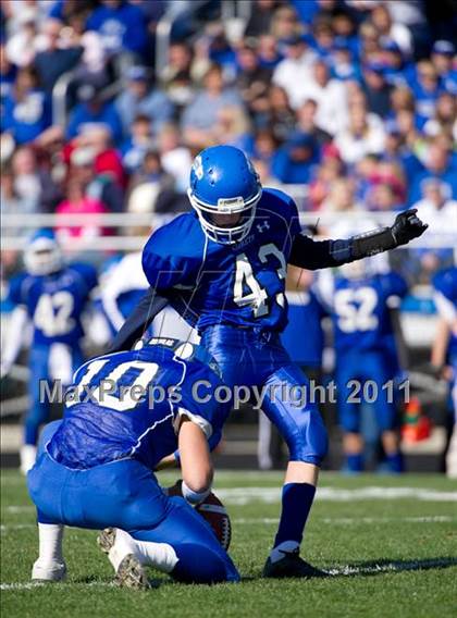 Thumbnail 1 in Greenville vs. Robinson photogallery.
