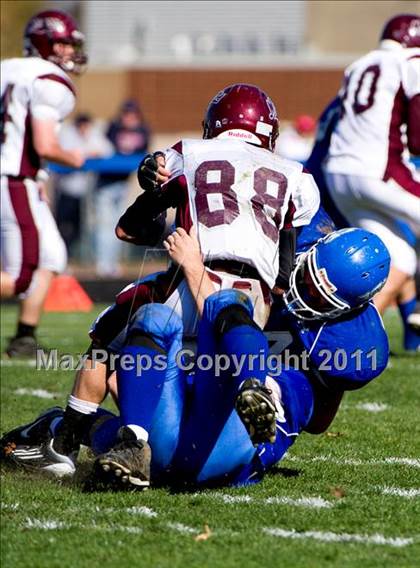 Thumbnail 2 in Greenville vs. Robinson photogallery.