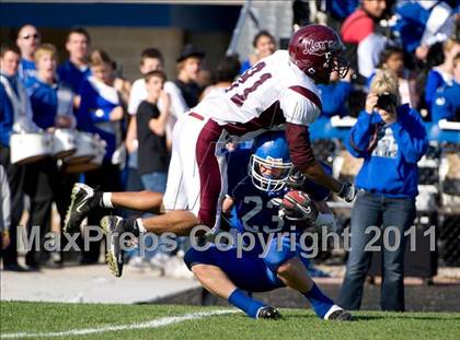 Thumbnail 3 in Greenville vs. Robinson photogallery.