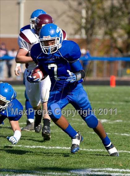 Thumbnail 3 in Greenville vs. Robinson photogallery.