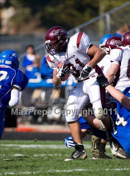 Thumbnail 3 in Greenville vs. Robinson photogallery.