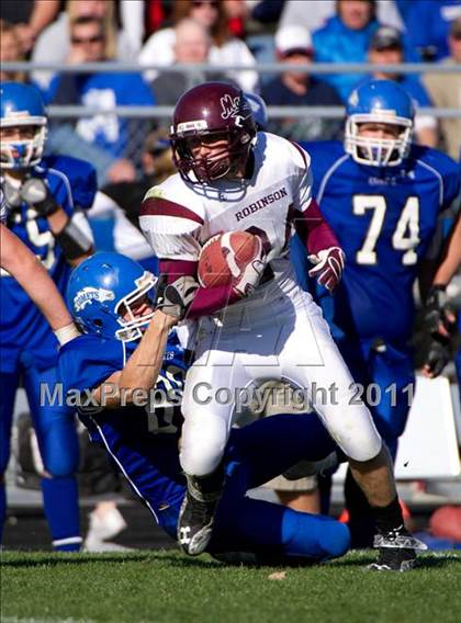 Thumbnail 2 in Greenville vs. Robinson photogallery.