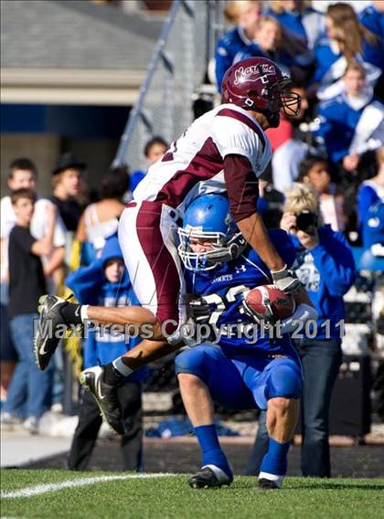 Thumbnail 2 in Greenville vs. Robinson photogallery.